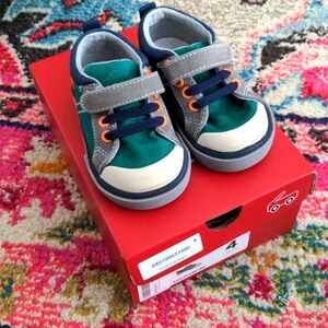 See Kai Run, Tanner Sneaker, Green/Gray, Size 4 Toddler